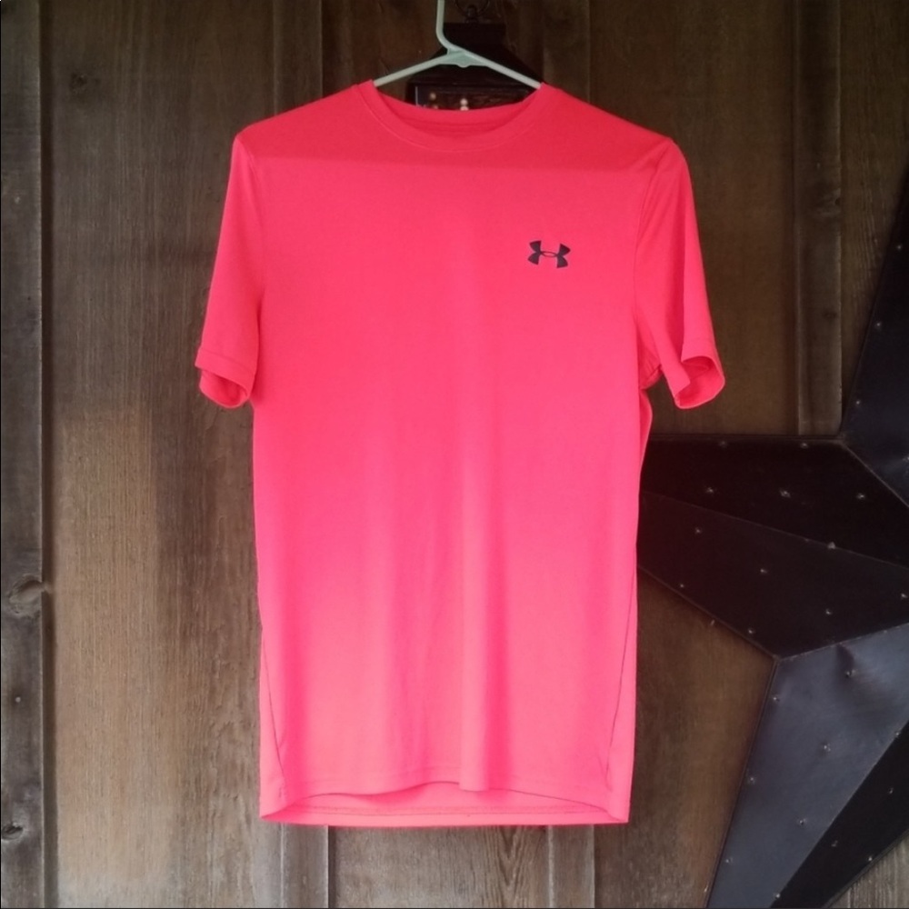 Under armor tee size small